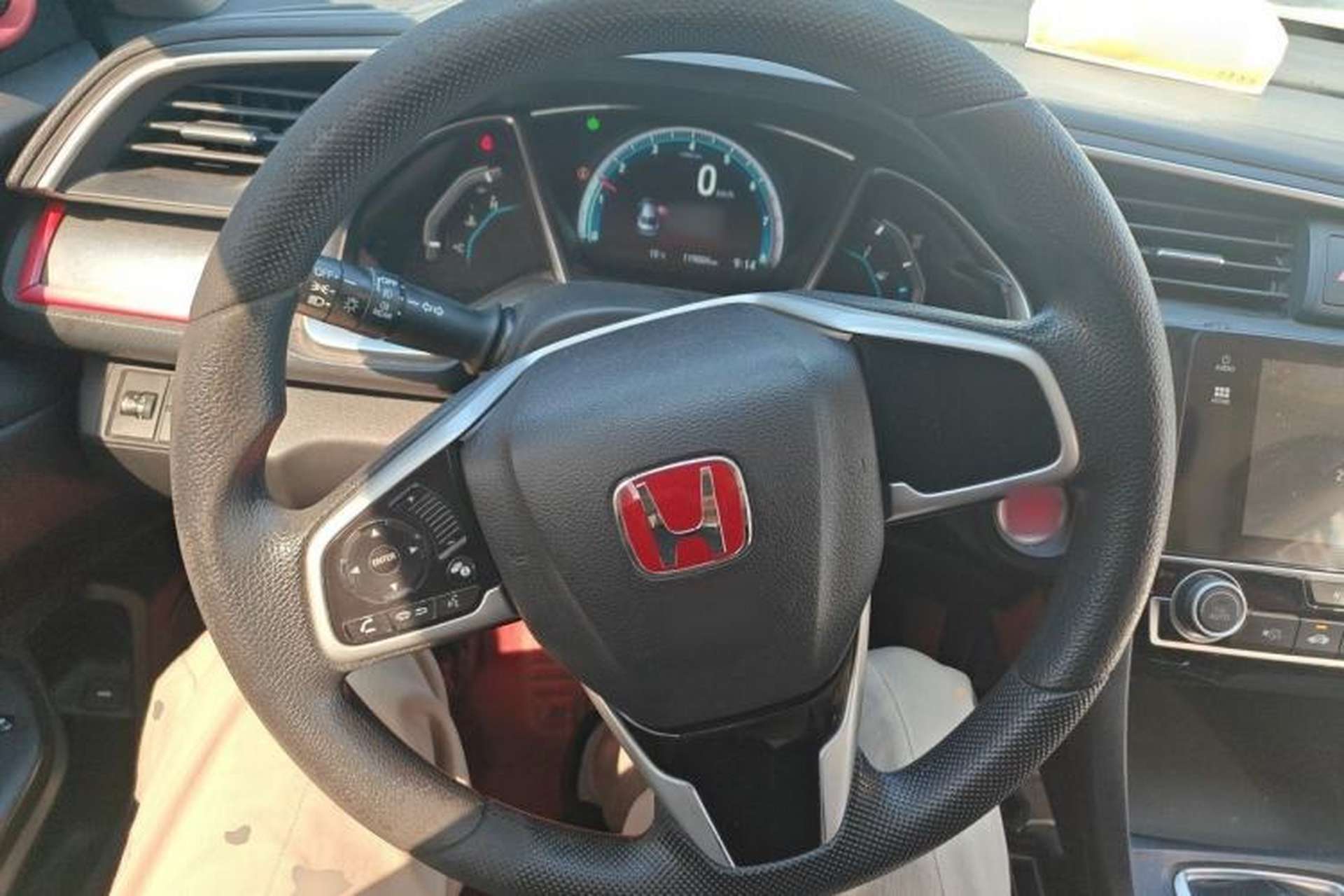 Used Honda Civic 2016 220TURBO Manual Luxury Edition Steering Wheel