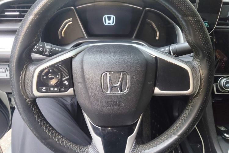 Used Honda Civic 2016 220TURBO CVT Luxury Edition Steering Wheel