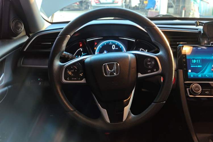 Used Honda Civic 2016 220TURBO CVT Luxury Edition Steering Wheel