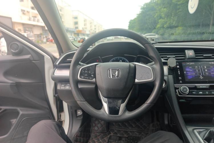 Used Honda Civic 2016 220TURBO Manual Luxury Edition Steering Wheel