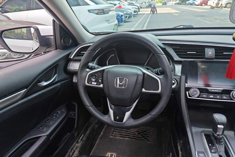 Used Honda Civic 2016 220TURBO CVT Luxury Edition Steering Wheel
