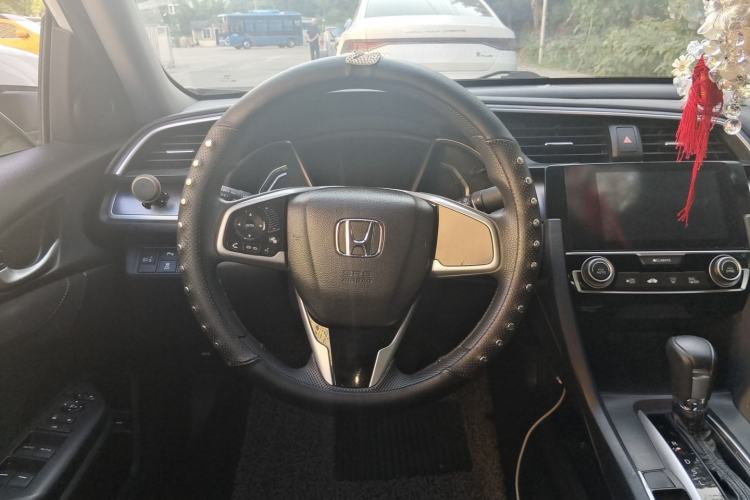 Used Honda Civic 2016 220TURBO CVT Luxury Edition Steering Wheel