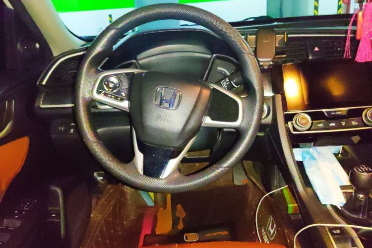Used Honda Civic 2016 220TURBO Manual Luxury Edition Steering Wheel