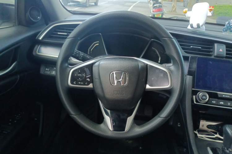 Used Honda Civic 2016 220TURBO CVT Luxury Edition Steering Wheel