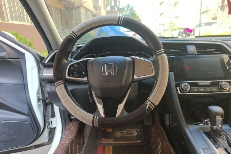 Used Honda Civic 2016 220TURBO CVT Luxury Edition Steering Wheel