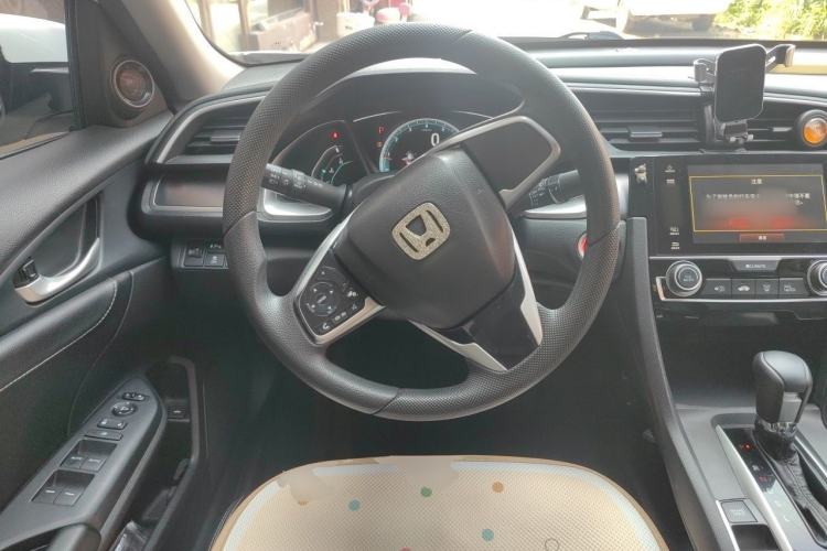 Used Honda Civic 2016 220TURBO CVT Luxury Edition Steering Wheel