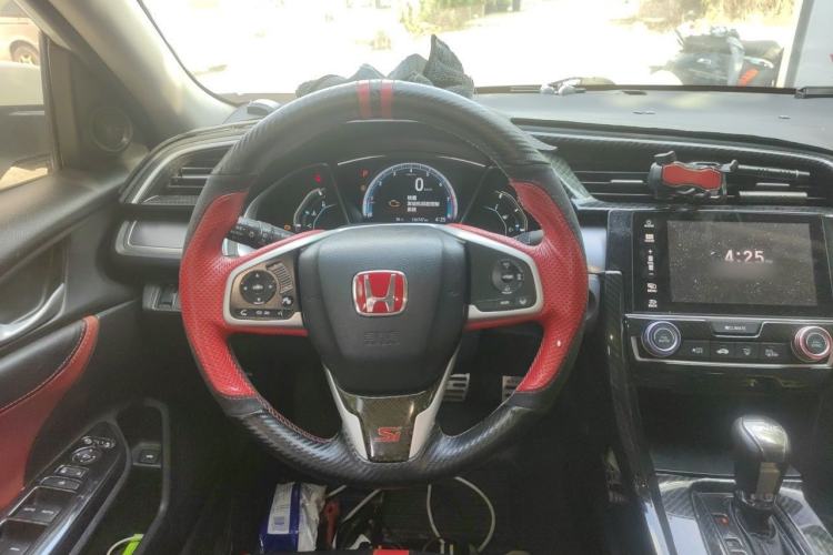 Used Honda Civic 2016 220TURBO CVT Luxury Edition Steering Wheel