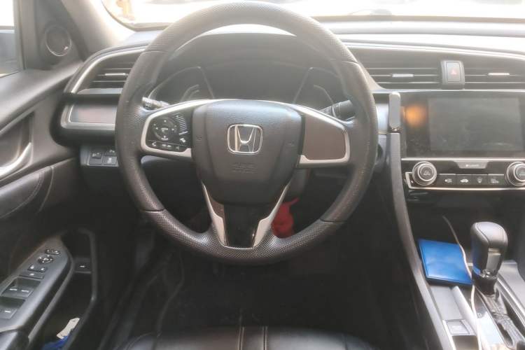 Used Honda Civic 2016 220TURBO CVT Luxury Edition Steering Wheel