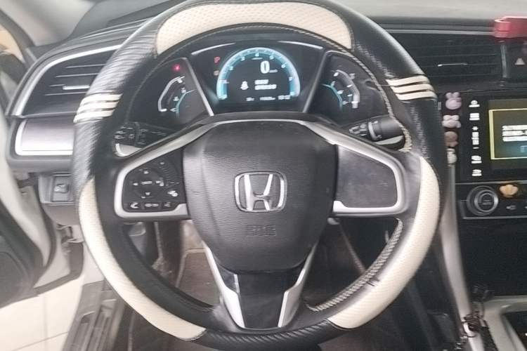 Used Honda Civic 2016 220TURBO CVT Luxury Edition Steering Wheel