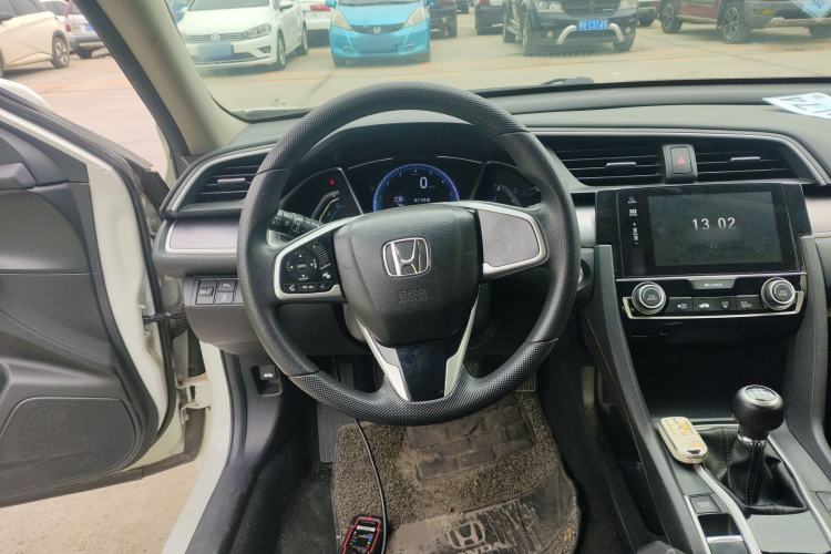 Used Honda Civic 2016 220TURBO Manual Luxury Edition Steering Wheel