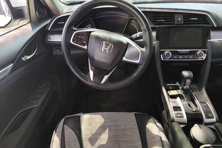 Used Honda Civic 2016 220TURBO CVT Luxury Edition Steering Wheel