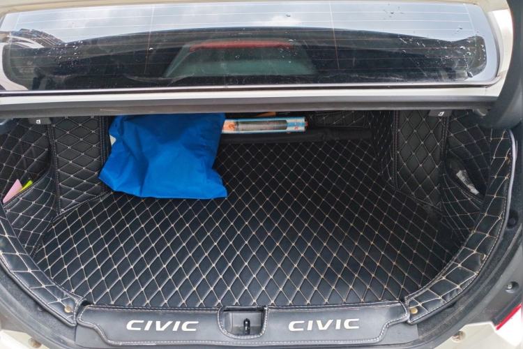 Used Honda Civic 2016 220TURBO CVT Luxury Edition Trunk