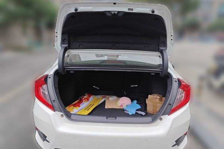 Used Honda Civic 2016 220TURBO CVT Luxury Edition Trunk