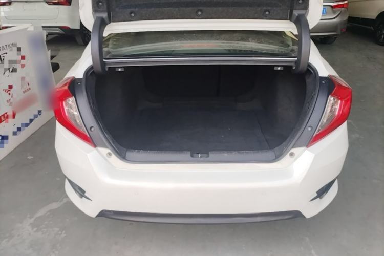 Used Honda Civic 2016 220TURBO CVT Luxury Edition Trunk