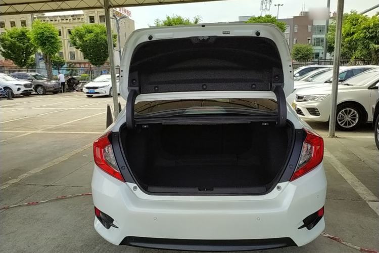 Used Honda Civic 2016 220TURBO CVT Luxury Edition Trunk