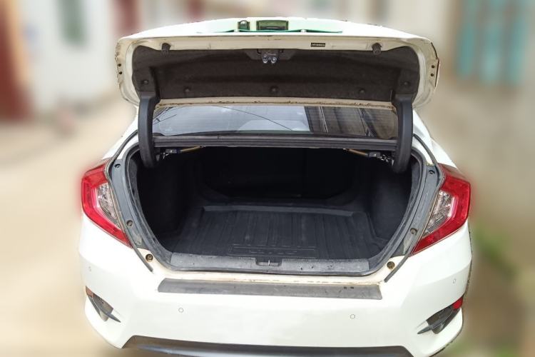 Used Honda Civic 2016 220TURBO Manual Luxury Edition Trunk