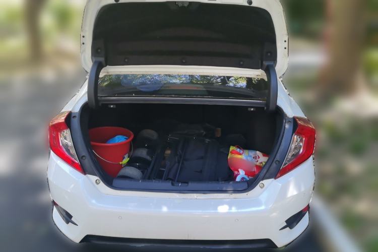 Used Honda Civic 2016 220TURBO CVT Luxury Edition Trunk