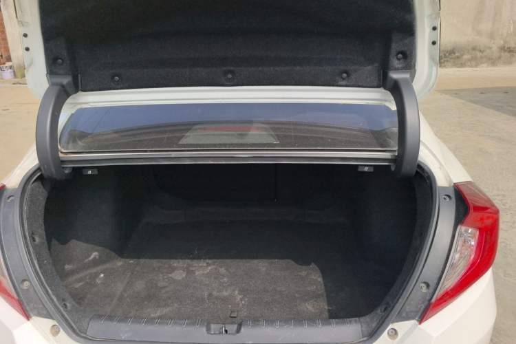 Used Honda Civic 2016 220TURBO CVT Prestige Edition Trunk