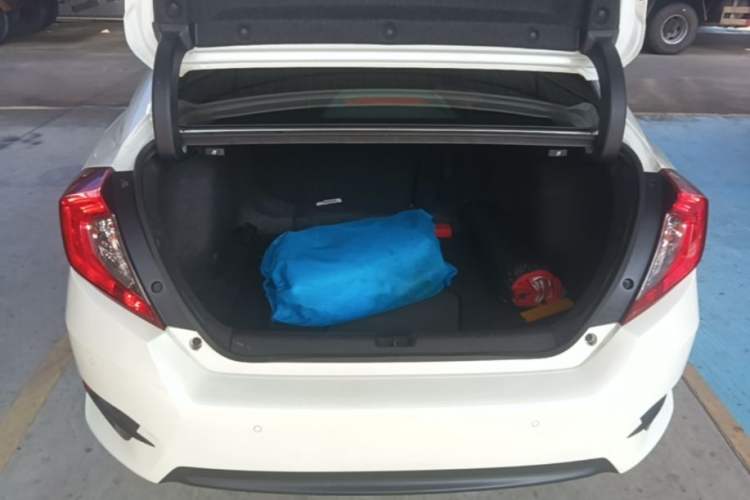 Used Honda Civic 2016 220TURBO CVT Luxury Edition Trunk
