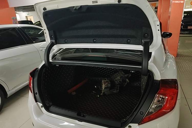 Used Honda Civic 2016 220TURBO Manual Luxury Edition Trunk