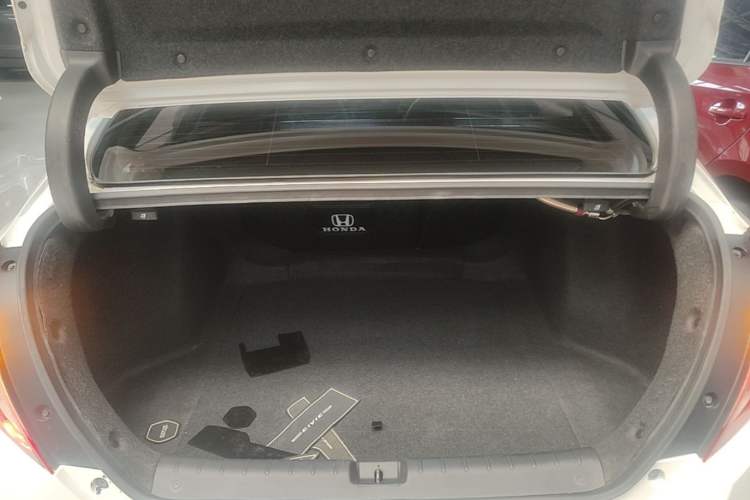 Used Honda Civic 2016 220TURBO CVT Luxury Edition Trunk