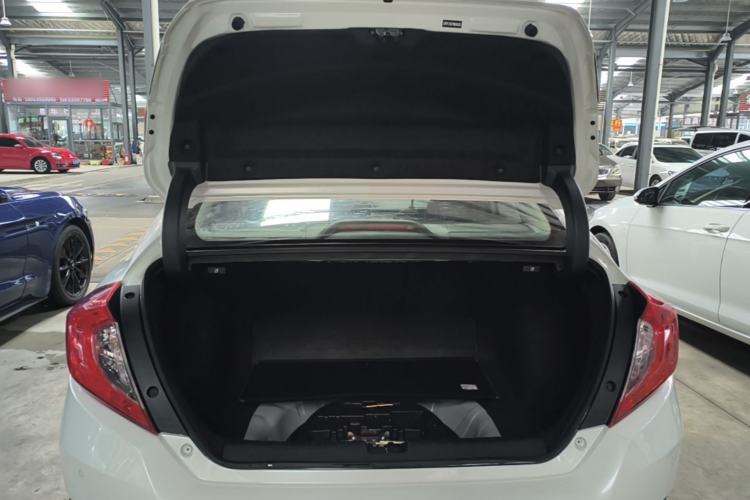 Used Honda Civic 2016 220TURBO CVT Prestige Edition Trunk