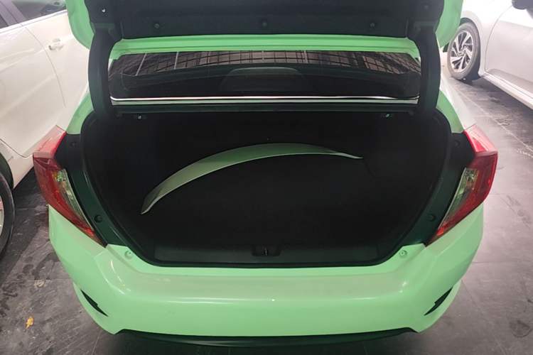 Used Honda Civic 2016 220TURBO CVT Luxury Edition Trunk