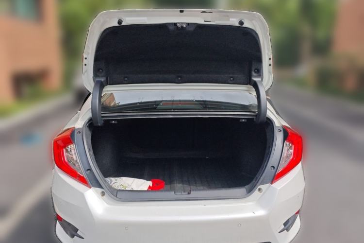 Used Honda Civic 2016 220TURBO CVT Luxury Edition Trunk