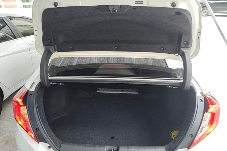 Used Honda Civic 2016 220TURBO CVT Prestige Edition Trunk