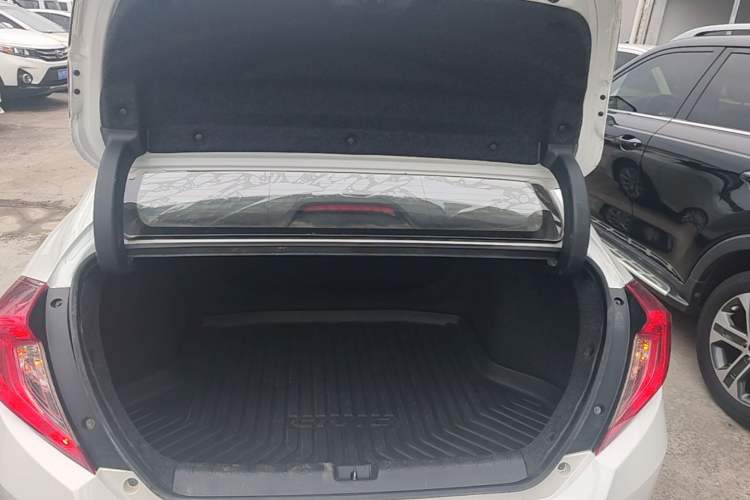 Used Honda Civic 2016 180TURBO CVT Comfort Version Trunk