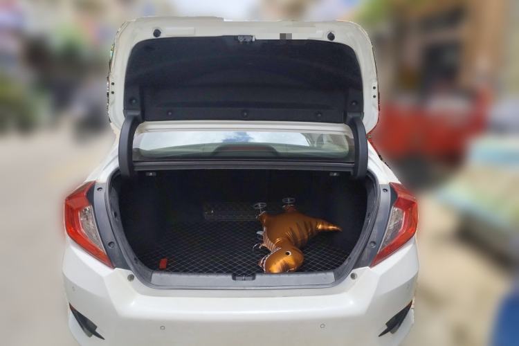 Used Honda Civic 2016 220TURBO CVT Luxury Edition Trunk