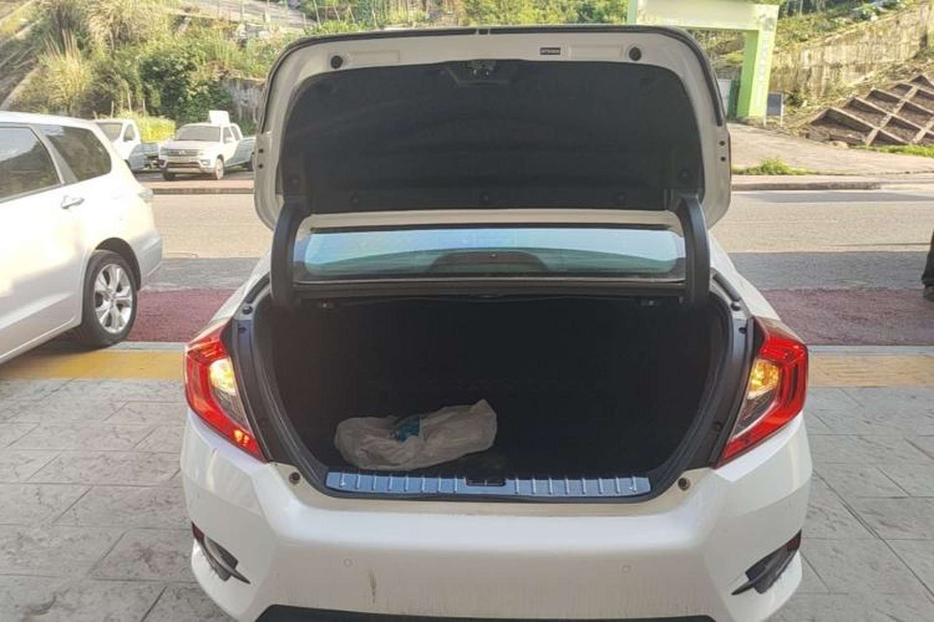 Used Honda Civic 2016 220TURBO CVT Luxury Edition Trunk