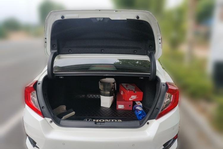 Used Honda Civic 2016 220TURBO CVT Luxury Edition Trunk