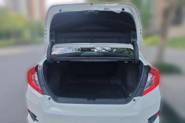 Used Honda Civic 2016 220TURBO CVT Luxury Edition Trunk