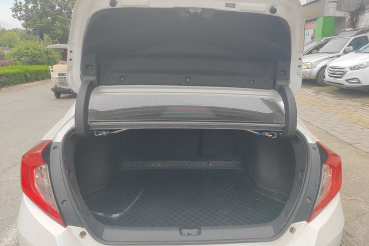 Used Honda Civic 2016 220TURBO CVT Luxury Edition Trunk