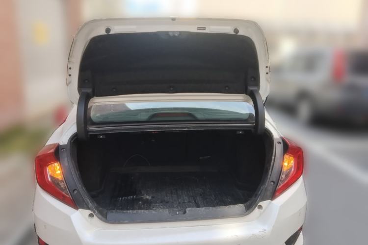 Used Honda Civic 2016 220TURBO CVT Luxury Edition Trunk