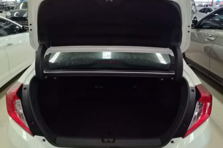 Used Honda Civic 2016 220TURBO CVT Prestige Edition Trunk