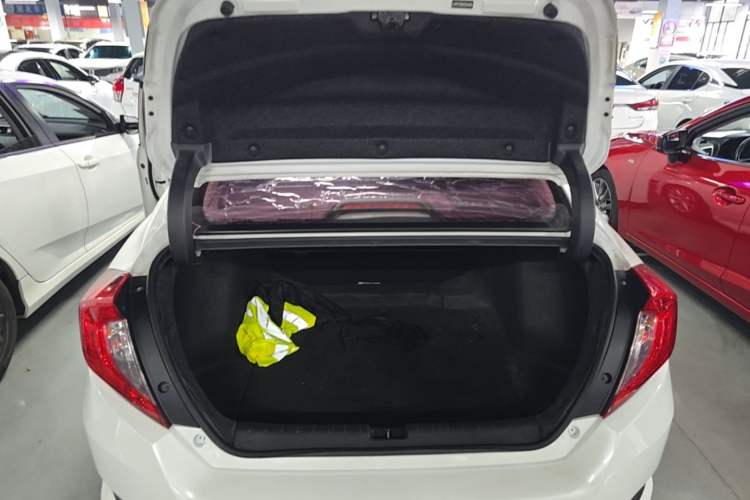 Used Honda Civic 2016 180TURBO CVT Comfort Version Trunk