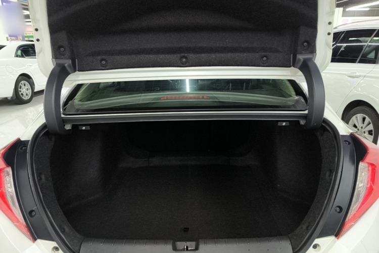 Used Honda Civic 2016 220TURBO CVT Luxury Edition Trunk