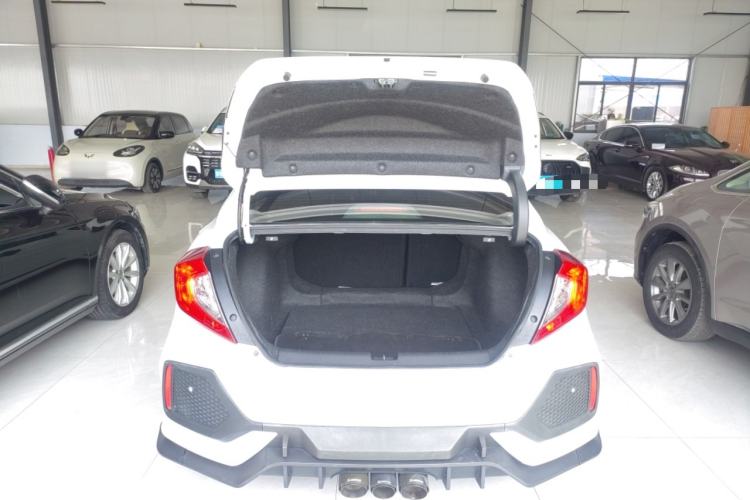 Used Honda Civic 2016 220TURBO CVT Luxury Edition Trunk