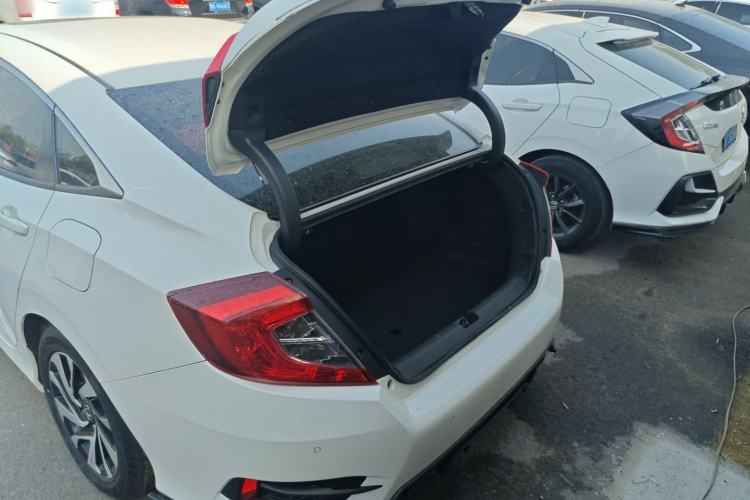 Used Honda Civic 2016 220TURBO Manual Luxury Edition Trunk