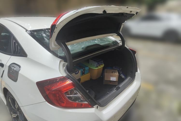 Used Honda Civic 2016 220TURBO CVT Prestige Edition Trunk