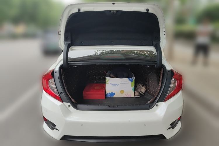 Used Honda Civic 2016 220TURBO CVT Prestige Edition Trunk