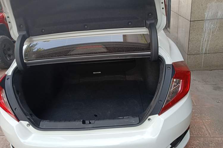 Used Honda Civic 2016 180TURBO CVT Comfort Version Trunk