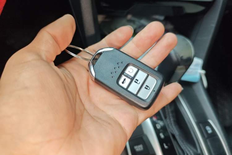 Used Honda Civic 2016 220TURBO CVT Luxury Edition Vehicle Key