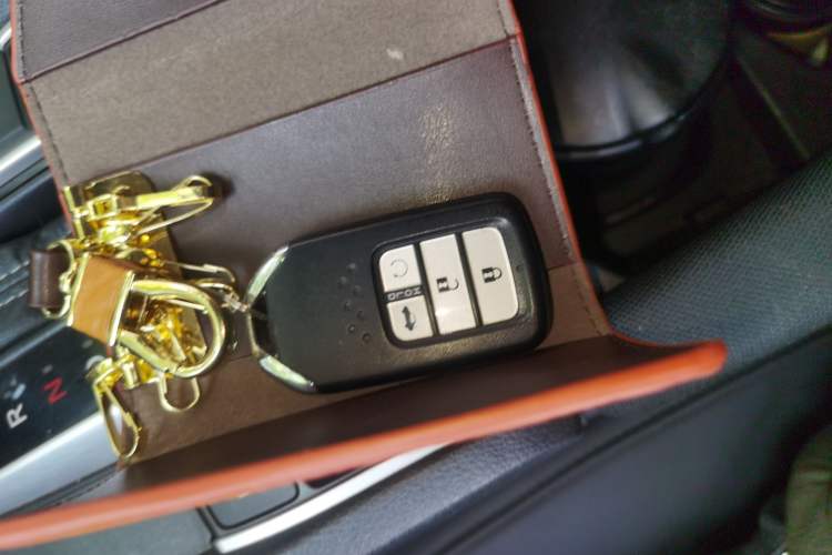 Used Honda Civic 2016 220TURBO CVT Luxury Edition Vehicle Key