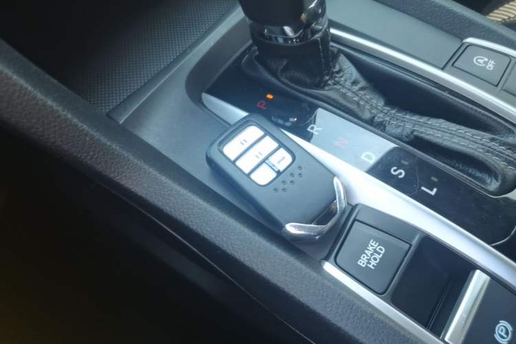 Used Honda Civic 2016 220TURBO CVT Luxury Edition Vehicle Key