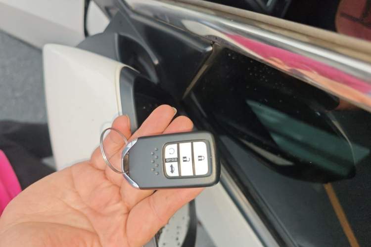 Used Honda Civic 2016 220TURBO CVT Luxury Edition Vehicle Key