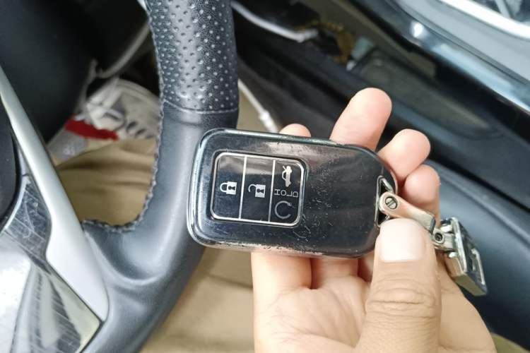 Used Honda Civic 2016 220TURBO Manual Luxury Edition Vehicle Key