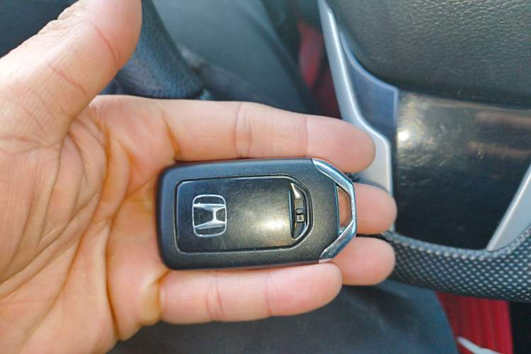 Used Honda Civic 2016 220TURBO Manual Luxury Edition Vehicle Key